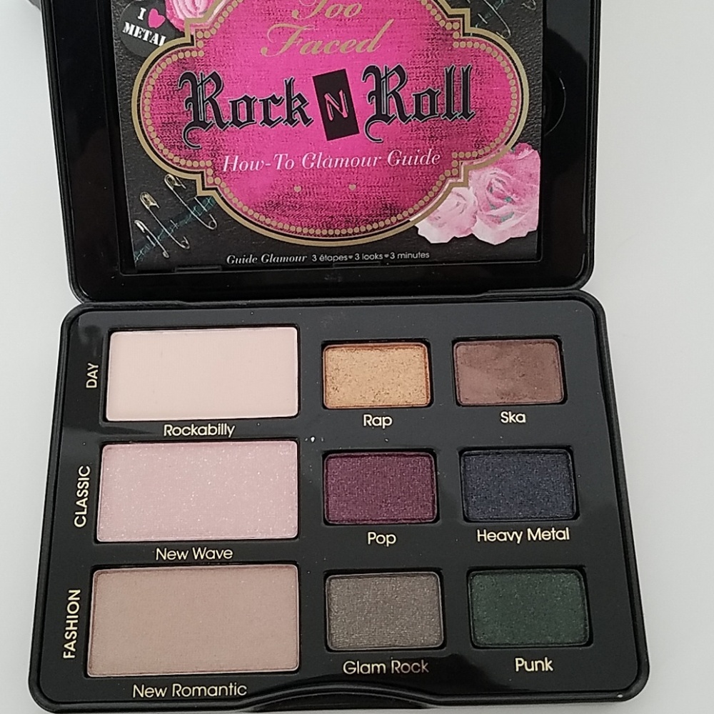 Too Faced
Rock N Roll Eye Shadow Limited edition